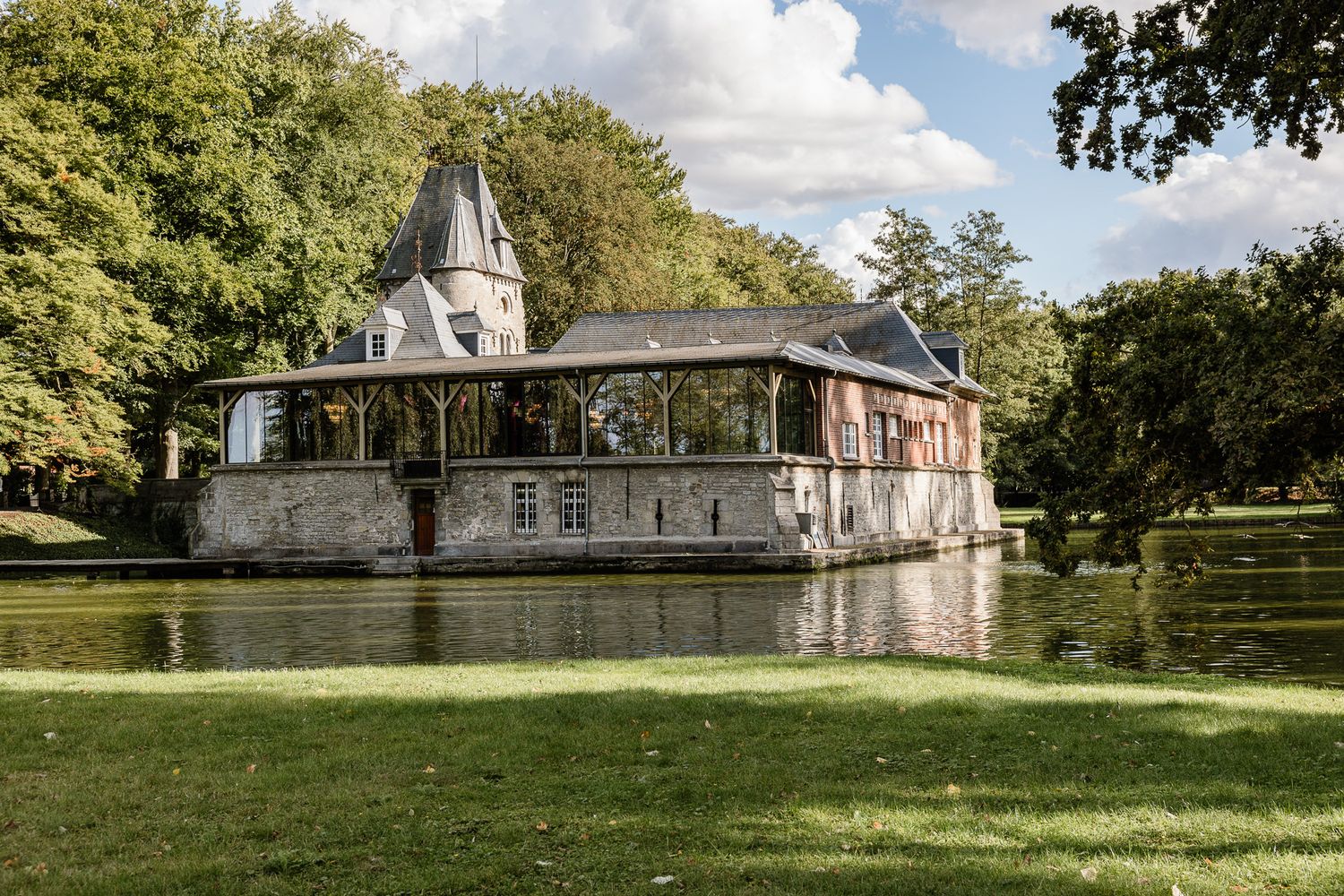 Domaine du chateau du Biez : un lieu de reception chic et elegant pour votre mariage, photo d'un photographe professionnel base a Lille