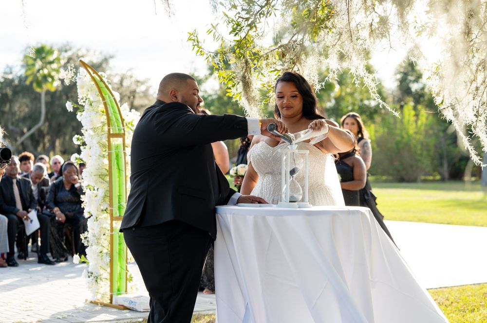 Timeless wedding photography at Scars Farm by luxury Florida wedding photographers