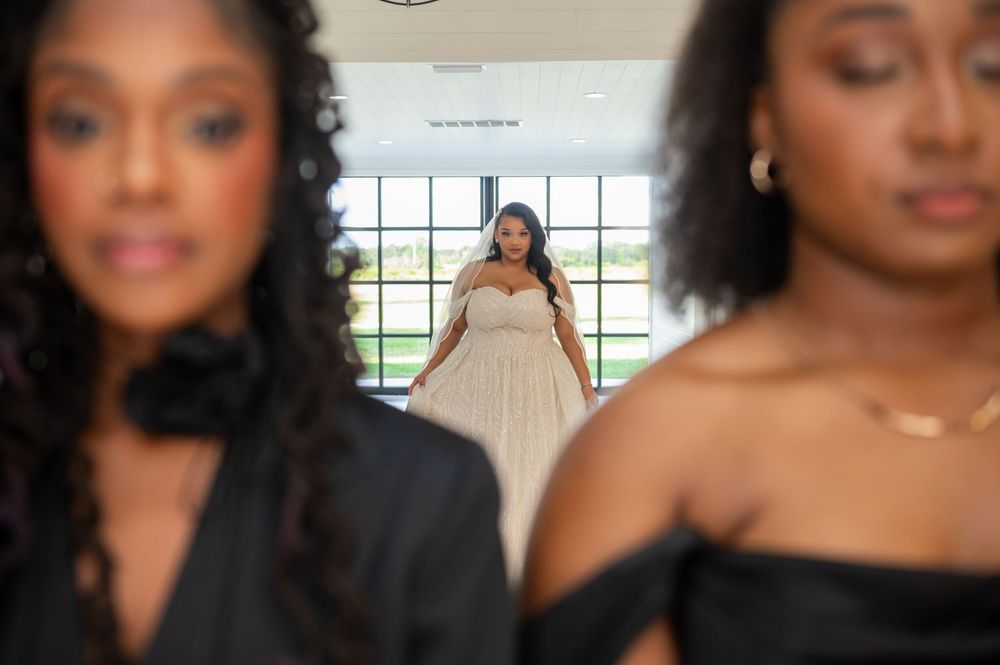 Bride reveal portraits at Scars Farm by Florida wedding photographers