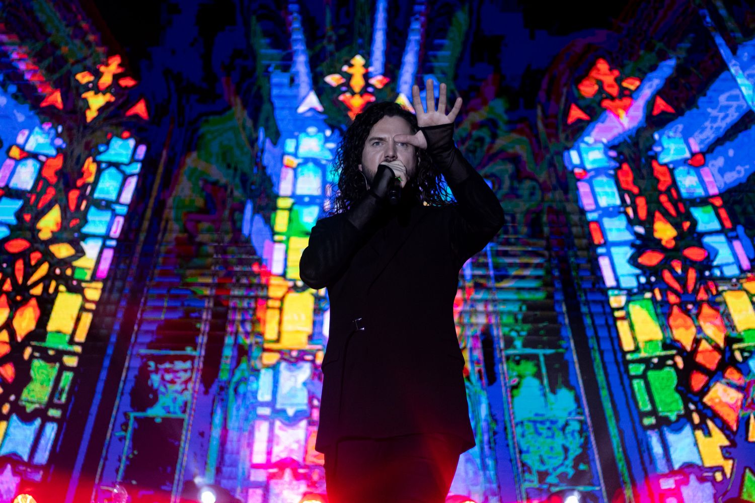 Kyle Passmore performing at Passmore Live at Viva Blackpool