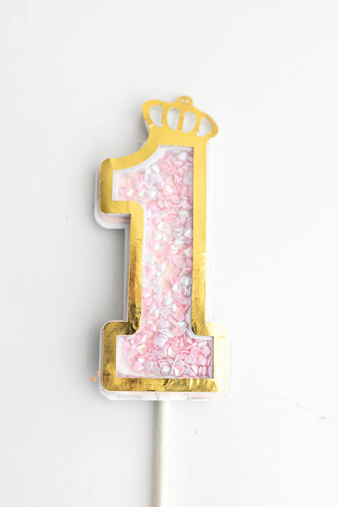 Number 1 birthday candle cake topper for baby's 1st birthday photoshoot in Menifee area.