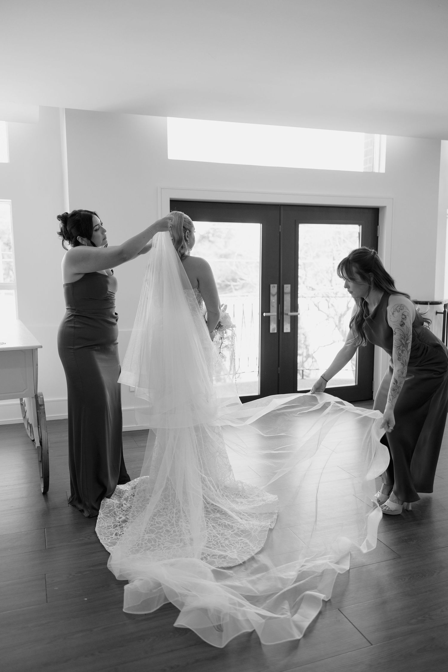 editorial Photography in Royal Venetian Mansion Venue Aurora