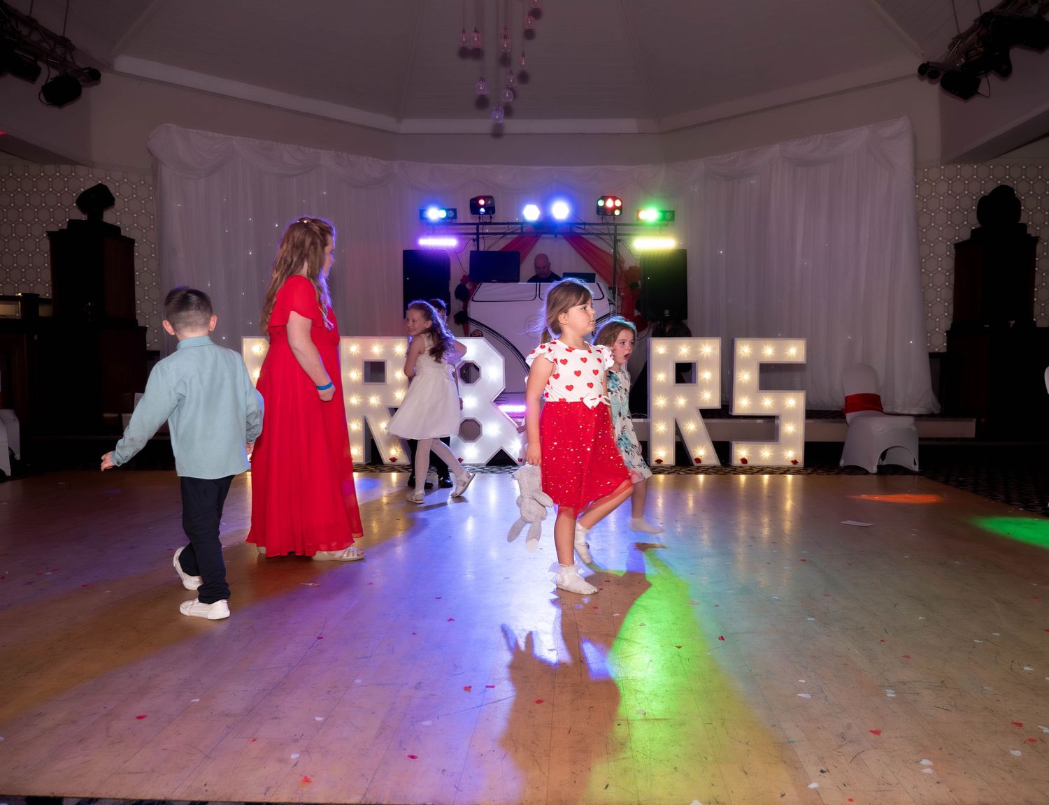 wedding photographer
nottingham photographer
derby photographer
dog photographer
equine photographer