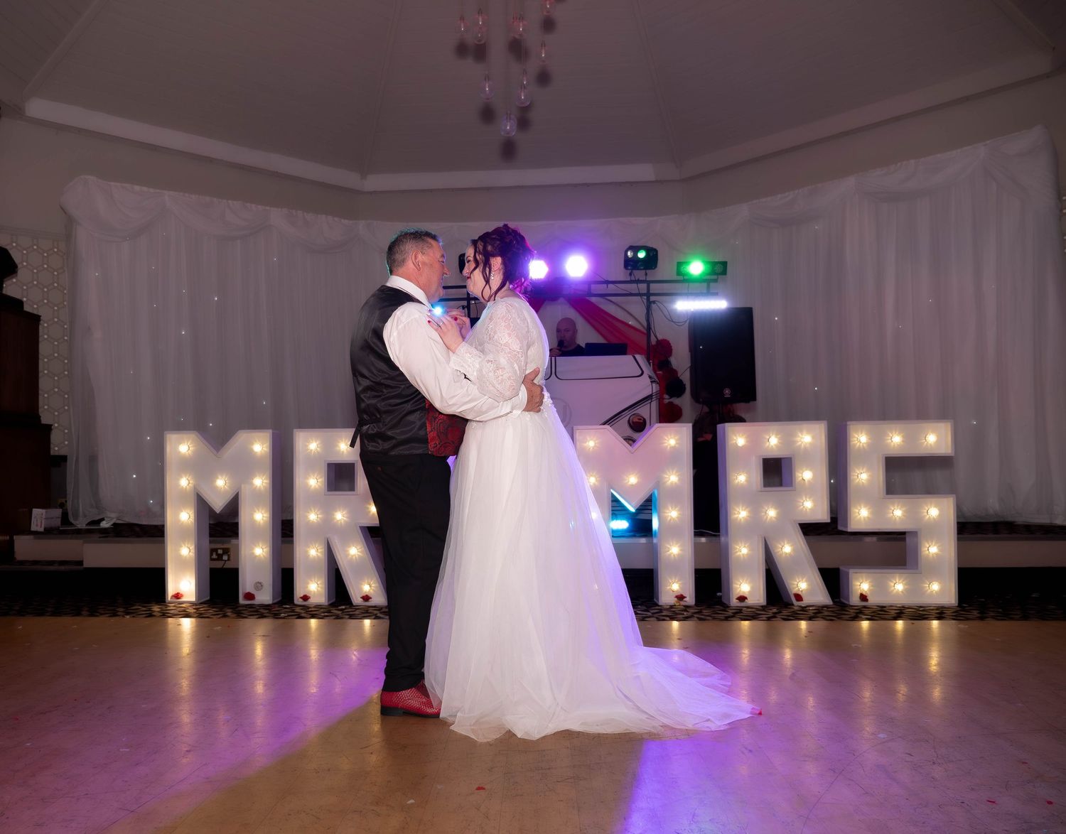 wedding photographer
nottingham photographer
derby photographer
dog photographer
equine photographer
