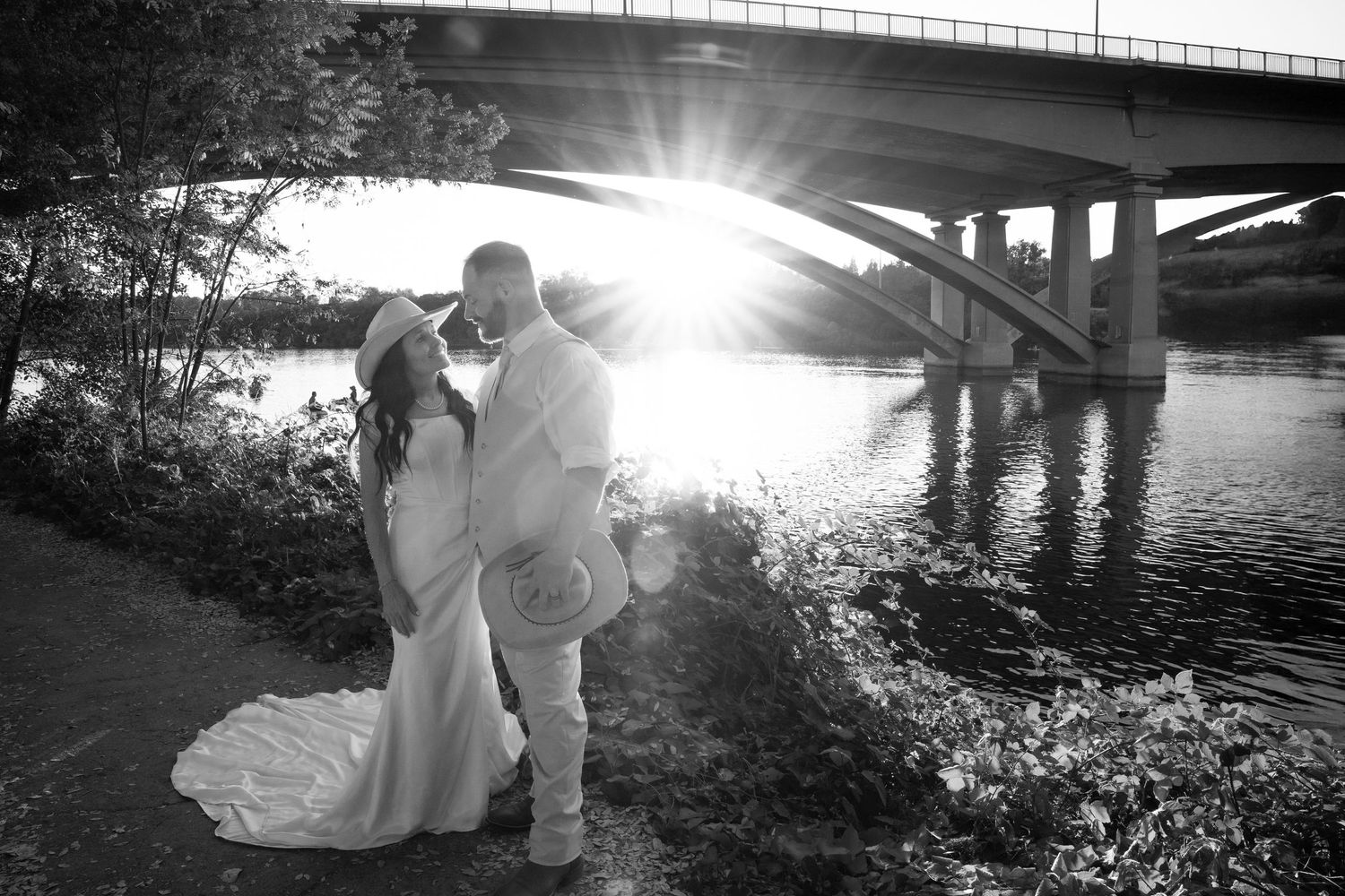 Folsom wedding photographer - Sunset wedding photo at Lake Natoma Inn in Folsom, Calif.