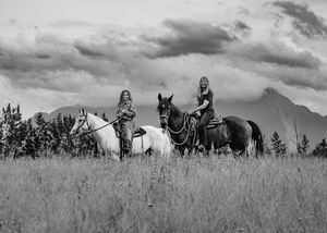 Horse back riding, senior photoshoot.