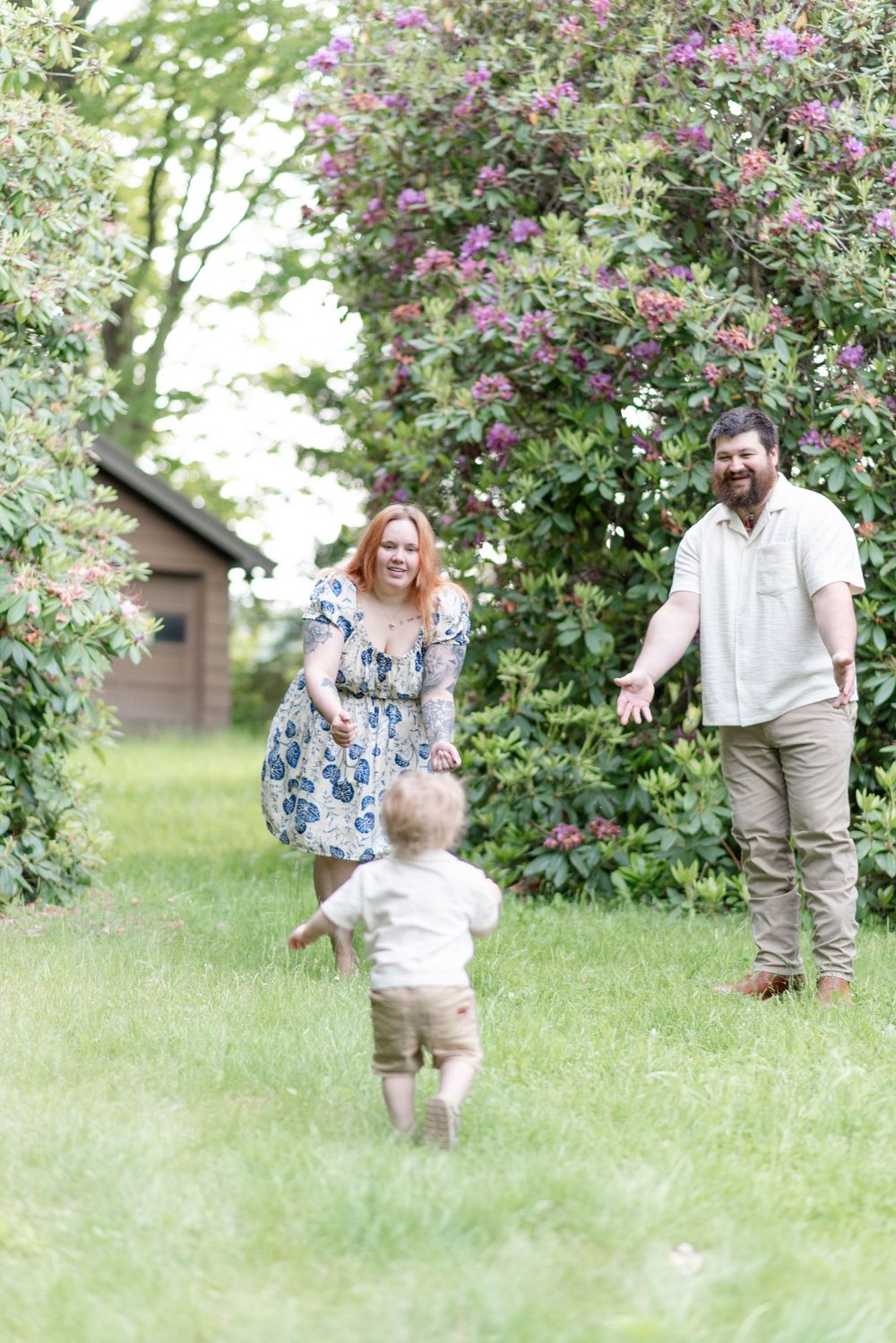 Family shoot with mother, father, and toddler son in Johnstown Pennsylvania