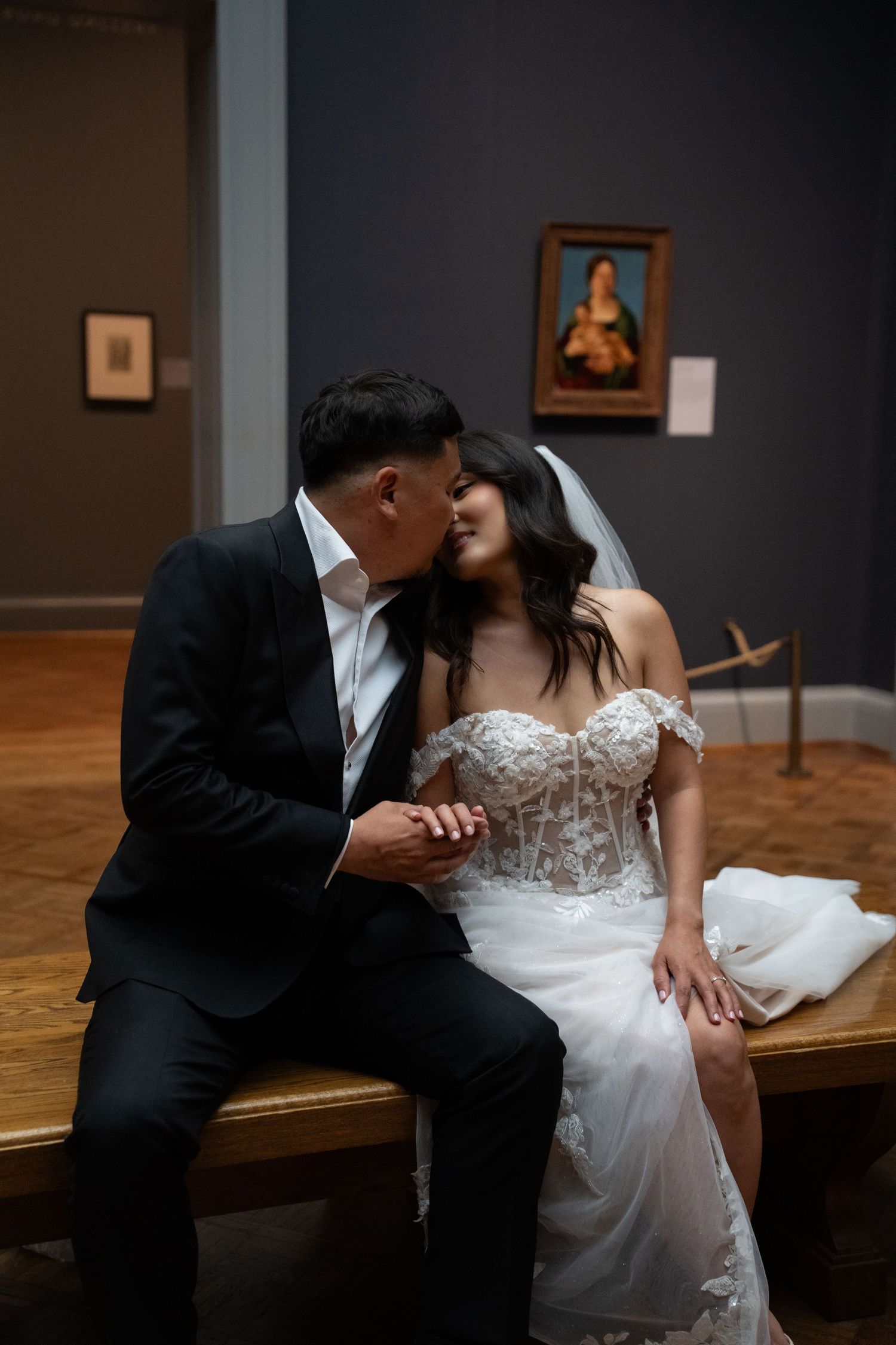 Indoor pre-wedding photoshoot in Chicago Illinois at the Art Institute of Chicago.