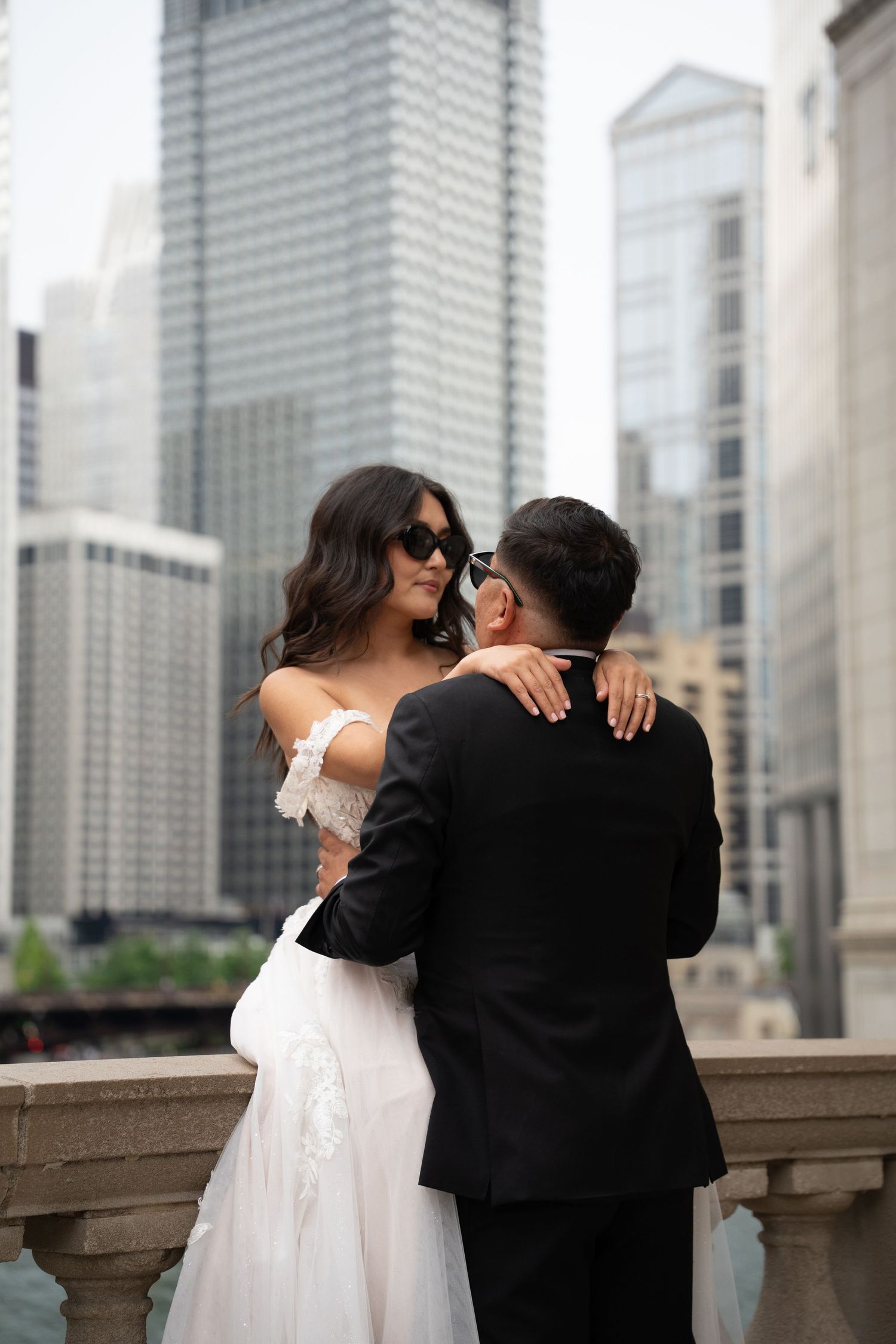 outdoor pre-wedding photoshoot in Chicago Illinois by Michigan lake in downtown Chicago.