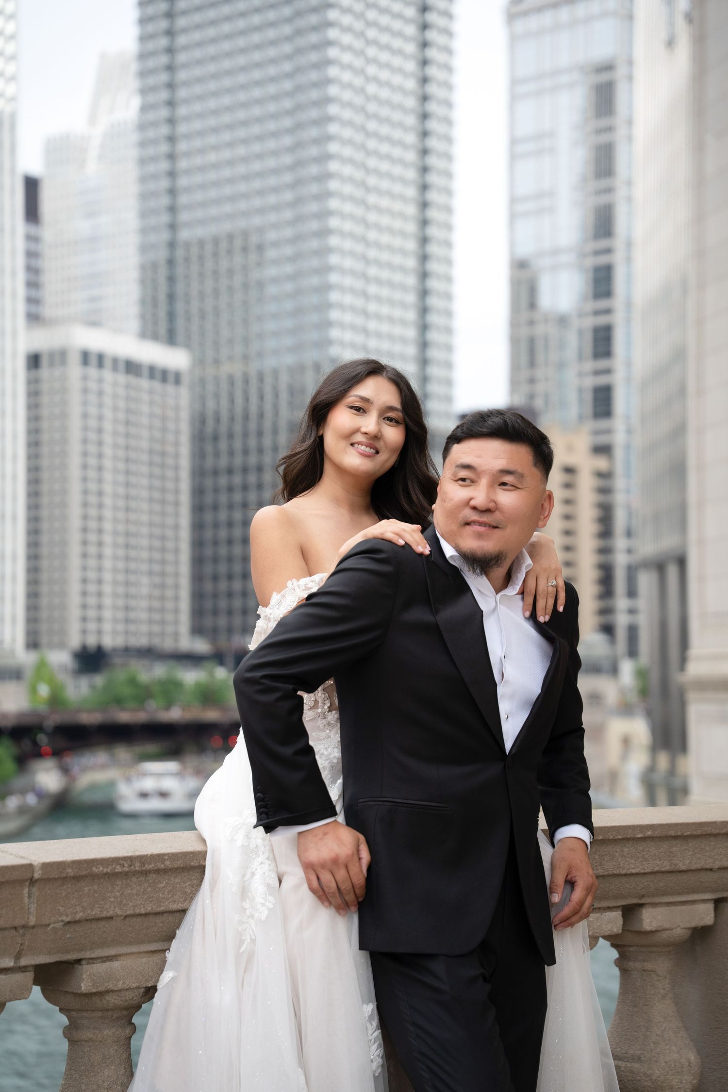 outdoor pre-wedding photoshoot in Chicago Illinois by Michigan lake in downtown Chicago.