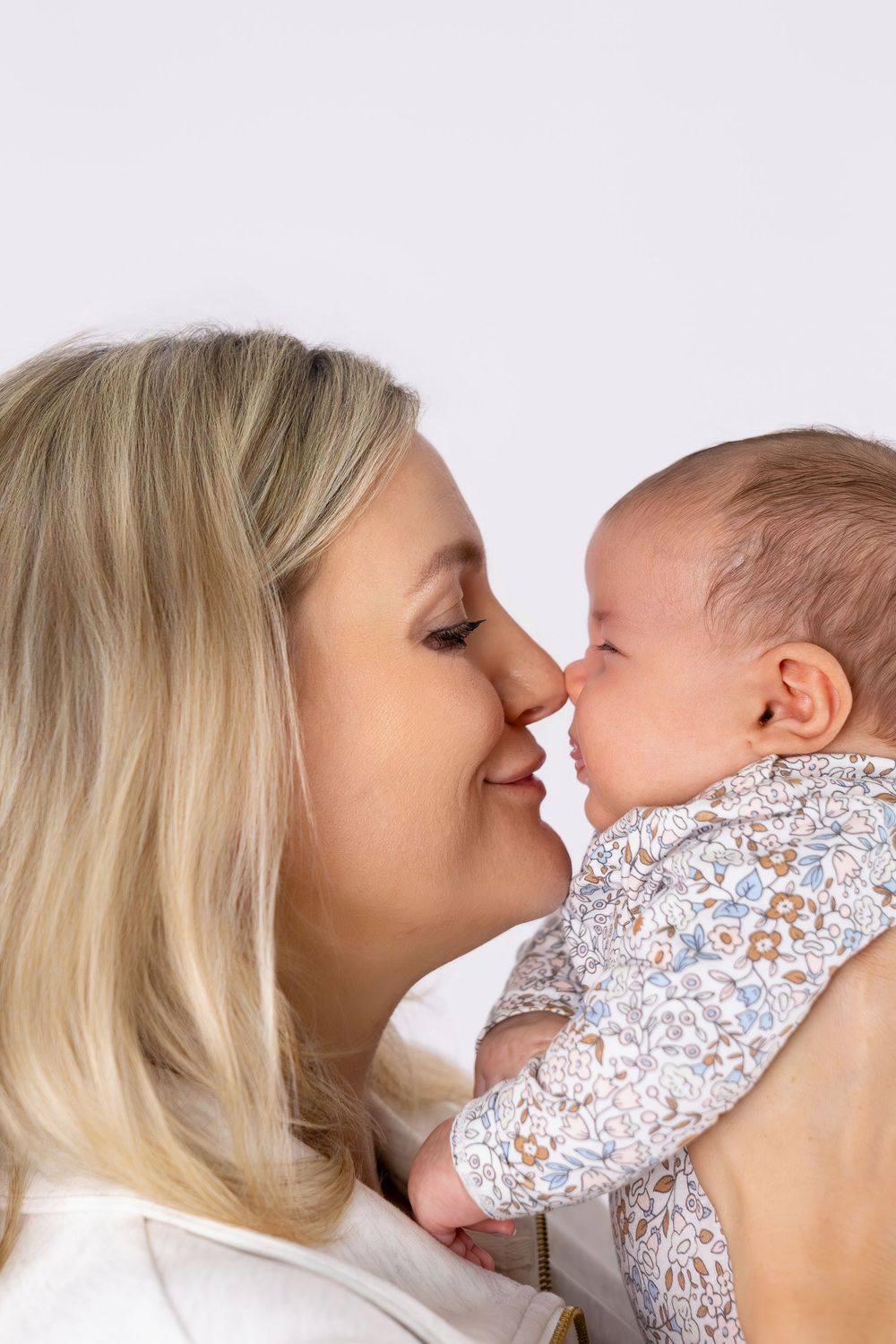 Tiny hands, big love—capturing a moment you’ll never get back.