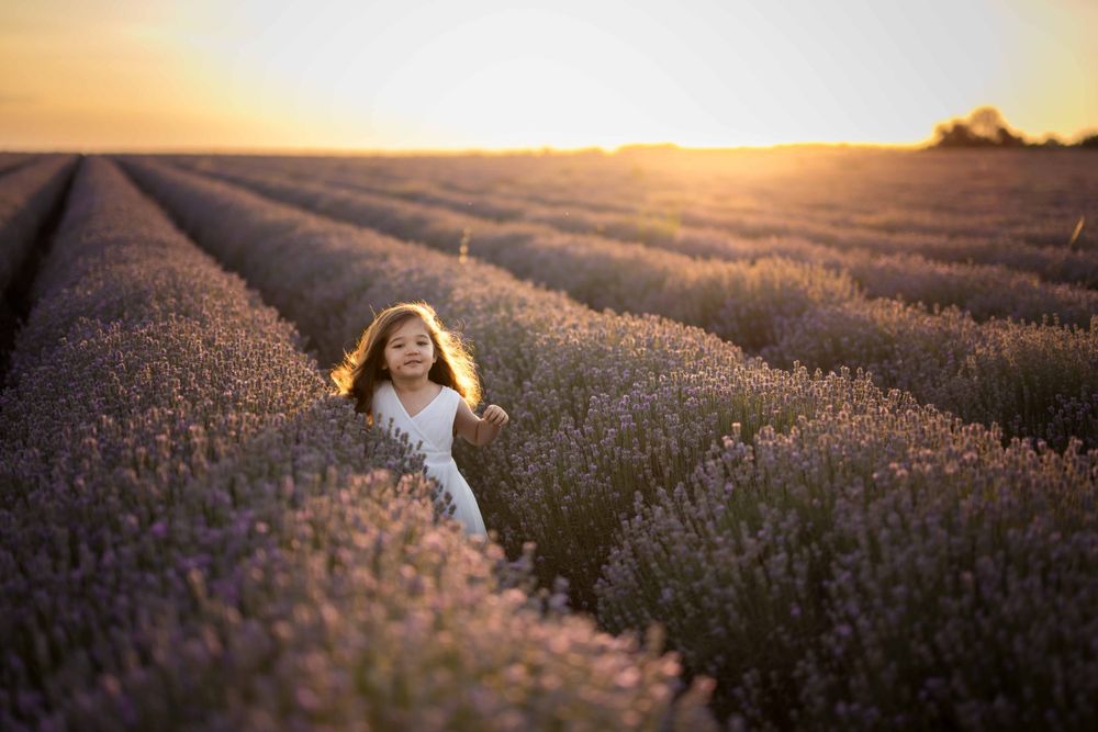 семейна фотосесия;  детска фотосесия на открито;  фотограф семейни снимки; професионален фотограф за семейство; 
снимки на открито с деца