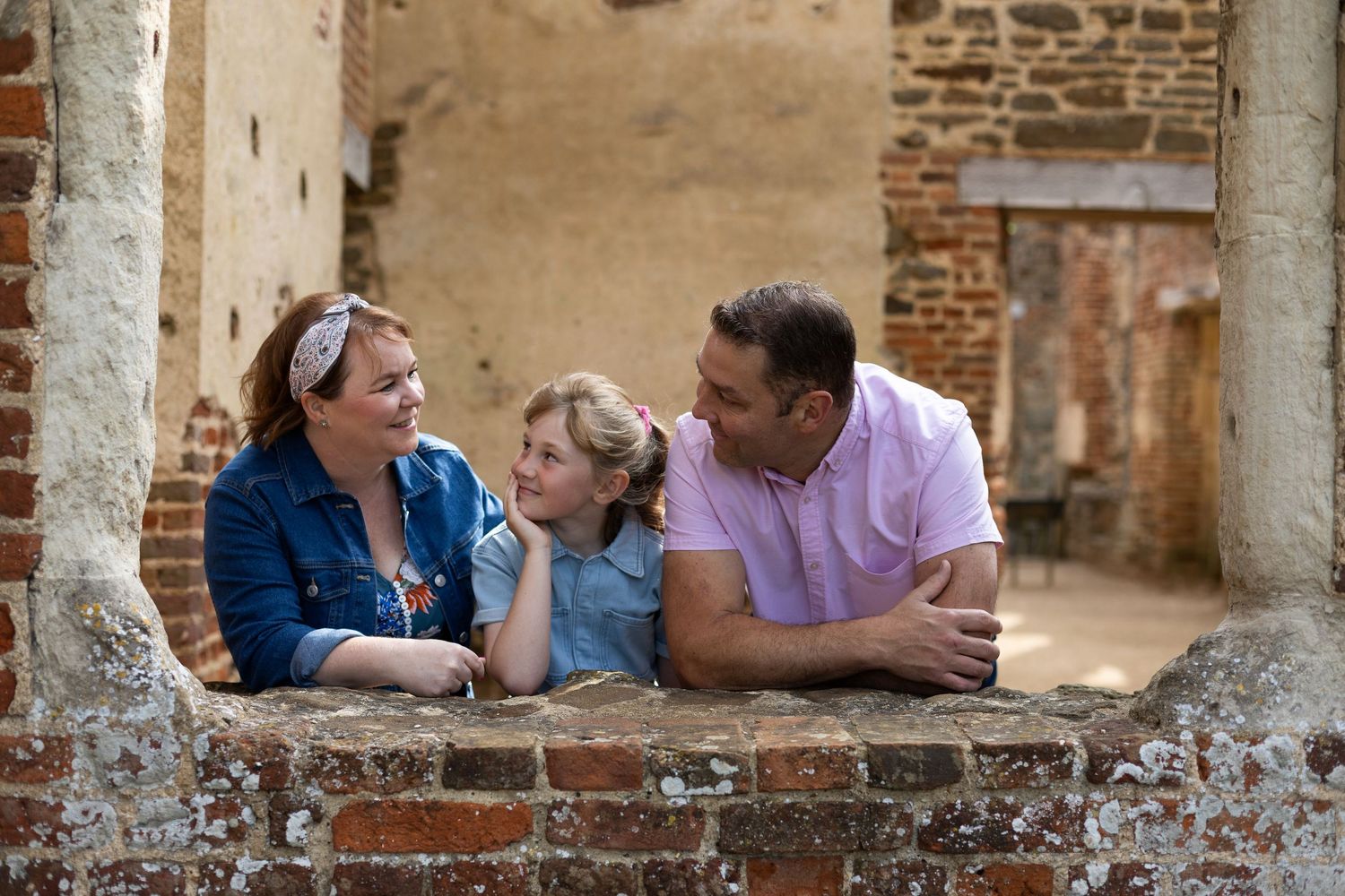 Family photo session in Milton Keynes park by Rebecca Marley Photography