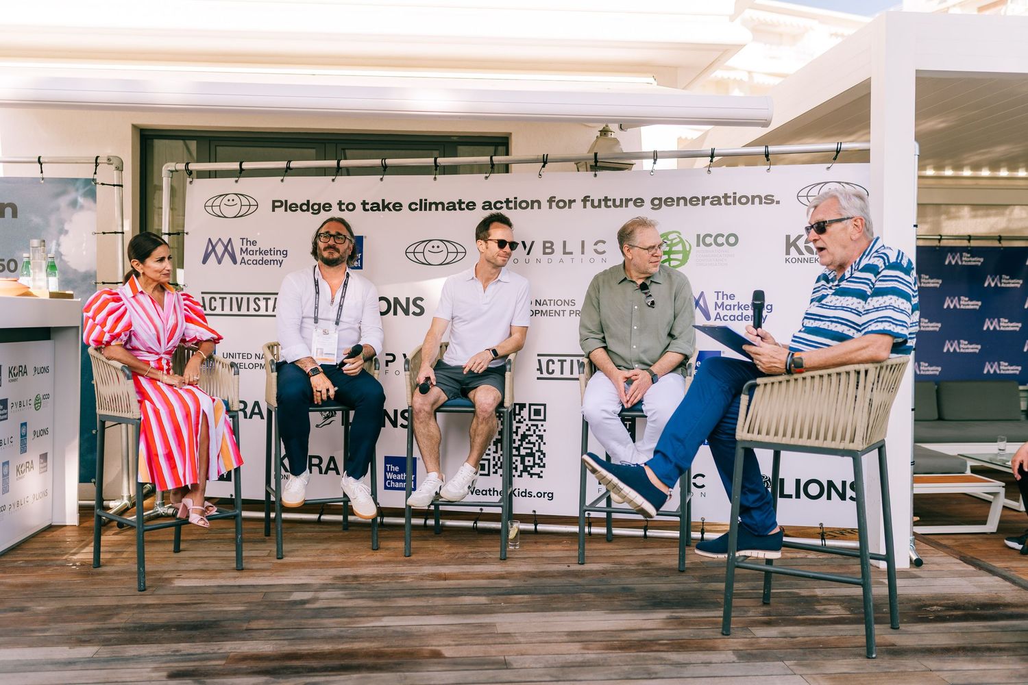 Image prise lors d'une convention prestigieuse à Cannes, le Lions, la veille, dans une villa pour ensuite rejoindre le palais des festivals