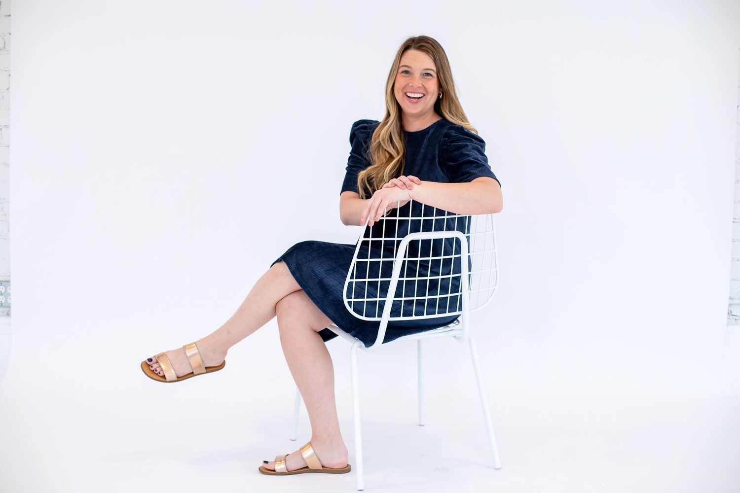 portait branding lifestyle session in cincinnati ohio with emily lupton photography. quick, reliable, great quality images studio head shots