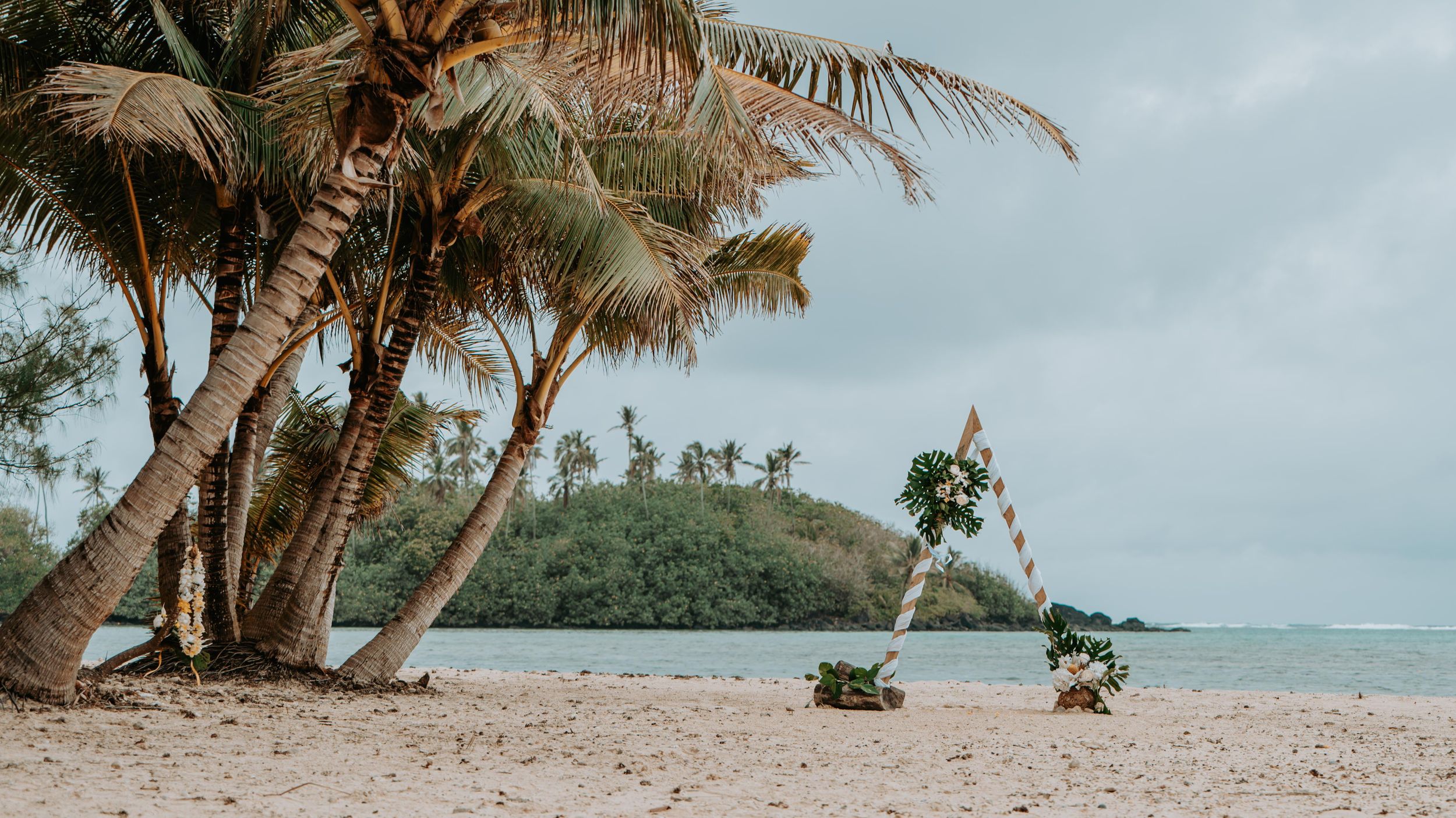 Best Rarotonga Wedding Photographer, Nior Photography, Cook Islands Photography, Muri Beach Wedding. Rarotonga Weddings.