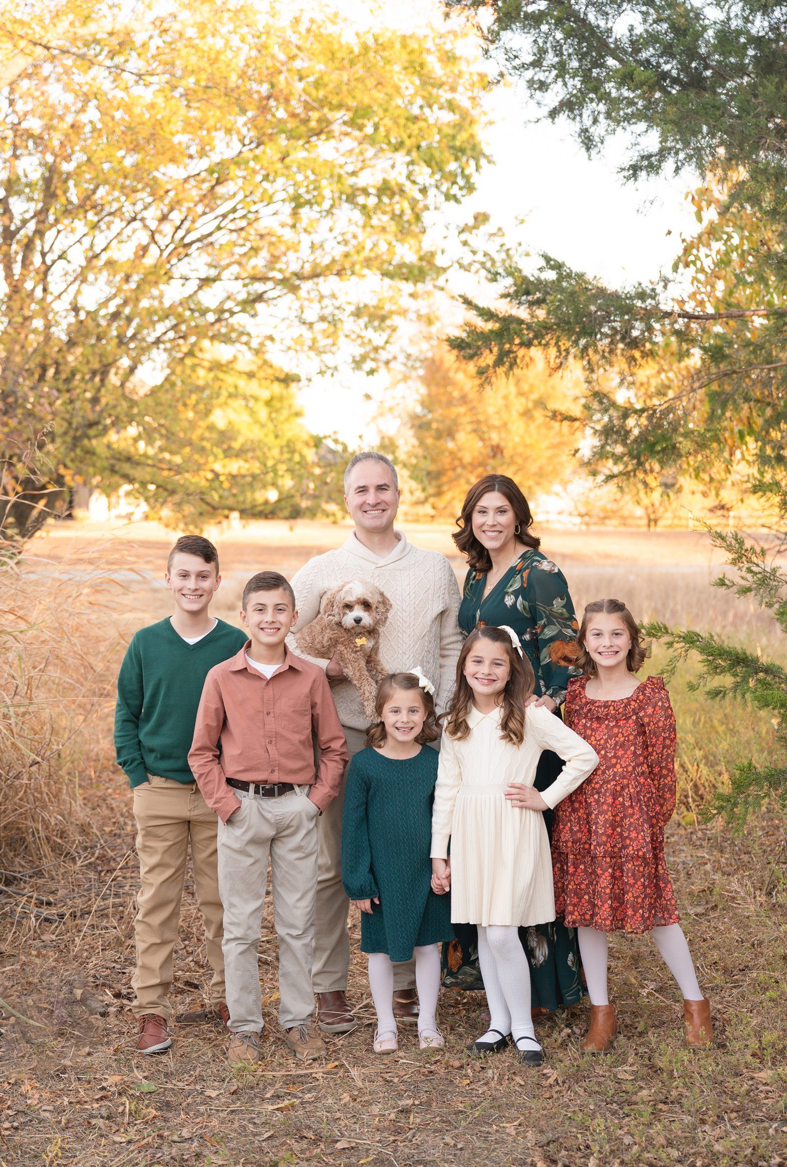 Family of Seven Fall Portrait Session at Private Residence by Bartlesville Family Photographer Kristi Bray