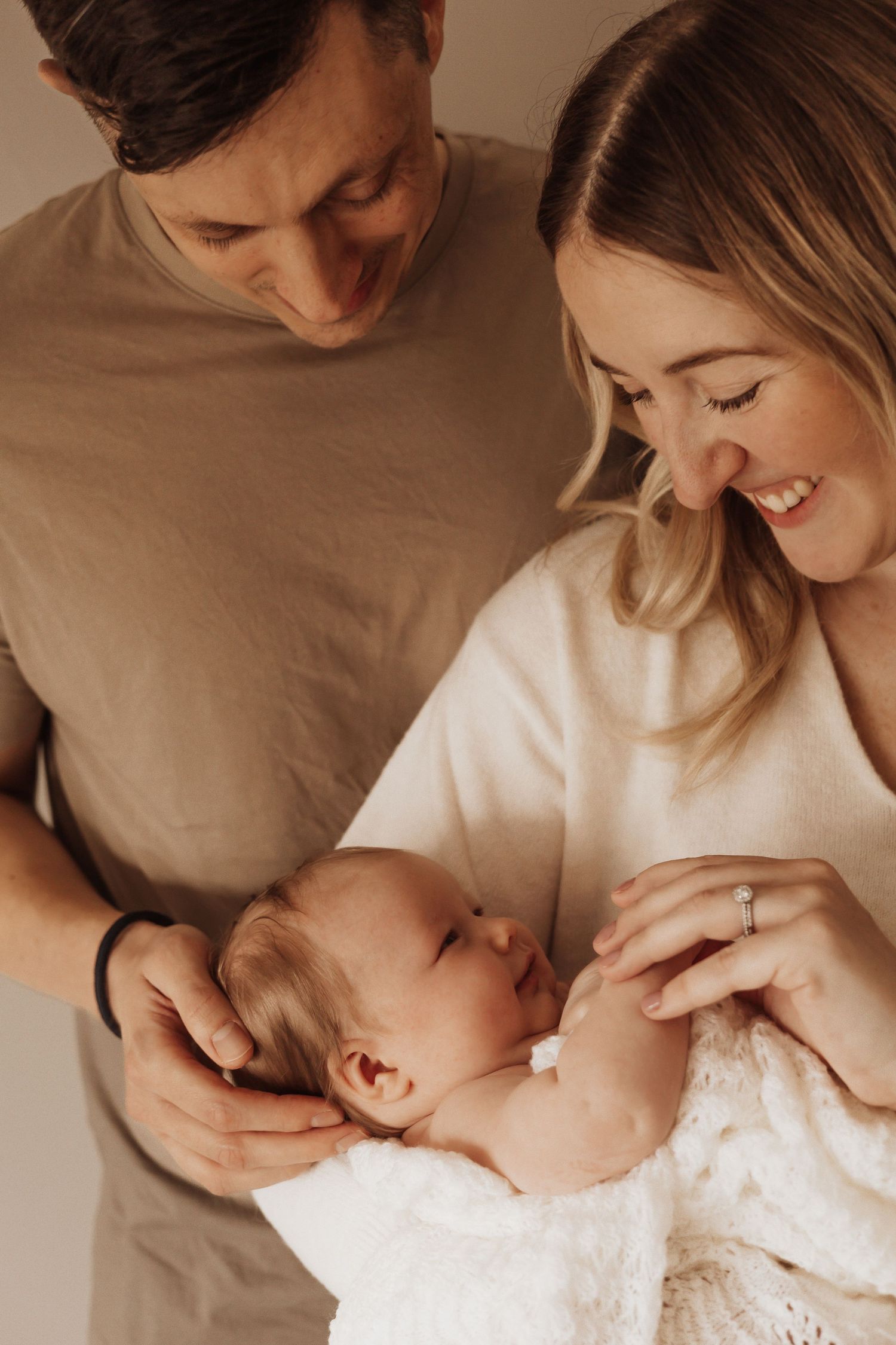 Newborn lifestyle photo to shoot, take in Poringland, Norwich. By Snapsbyleigha