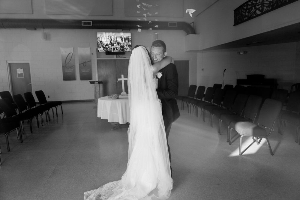 little chapel on the boardwalk at wrightsville beach wedding photos