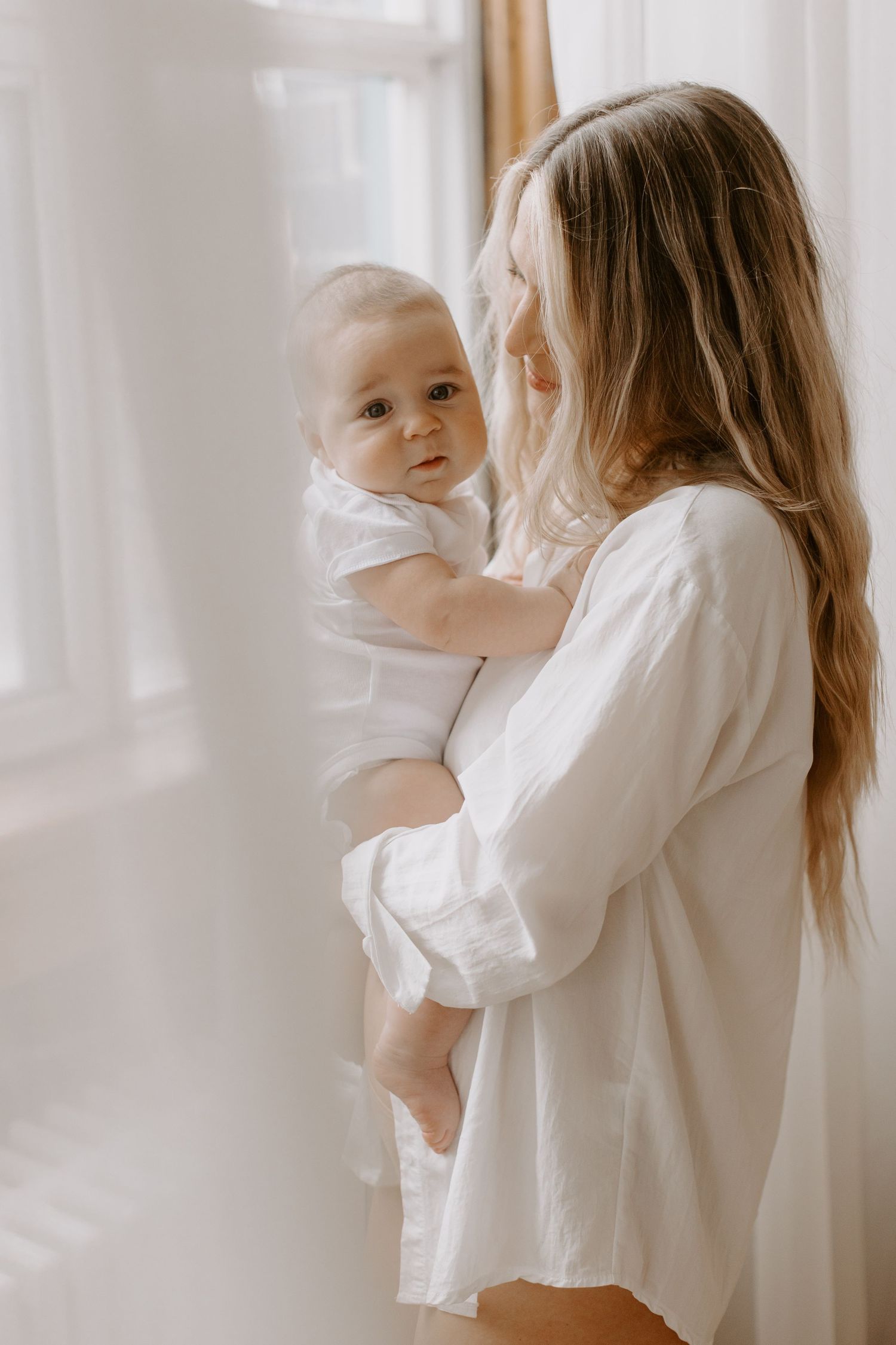 A candid motherhood photography session at Toronto's Casa Bona