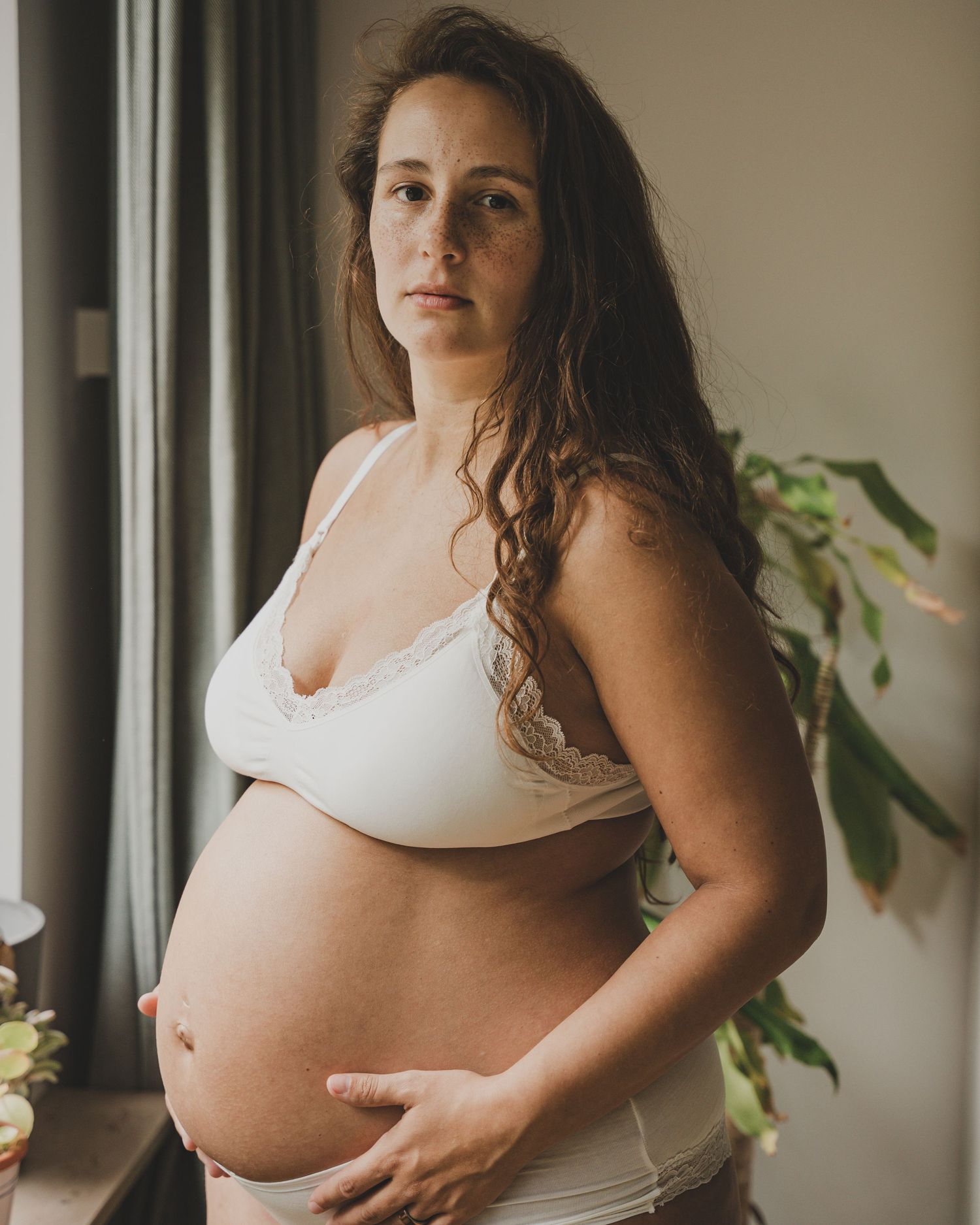 Amber Pellegrims fotograaf zwangerschap, body positivity, verhalen.