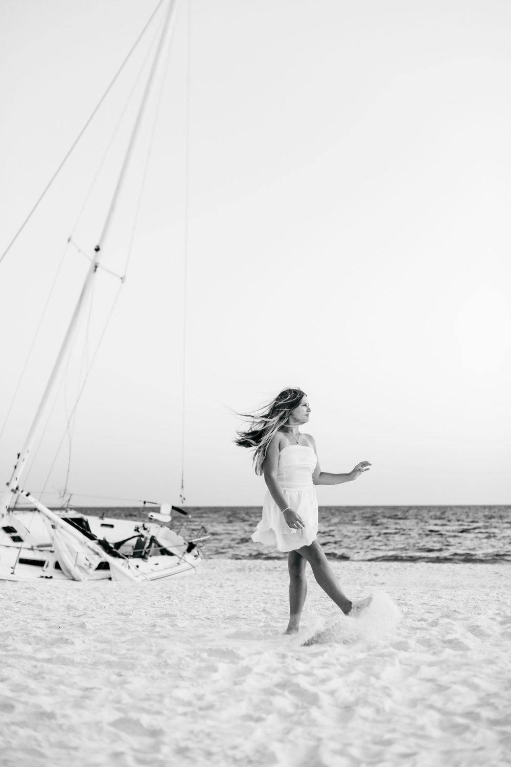 Matt Johnson caught the best candid senior portrait photos of daughter along the beach of florida