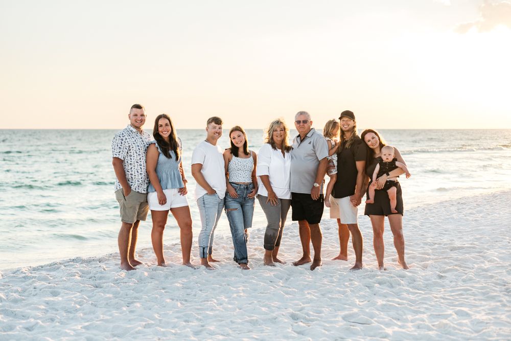 Large family activity on the beach with things to do for the whole group. Photography by MJ Photograph in Florida.