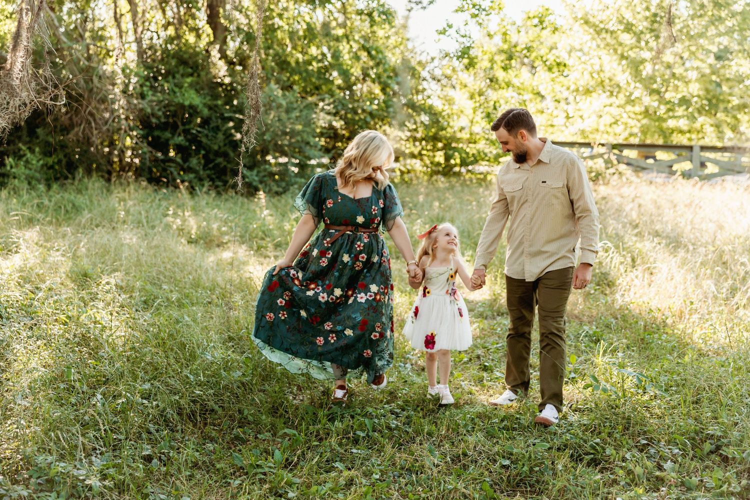 Family photography session in Spring, The Woodlands & Magnolia, TX by Anna Carreno Photography