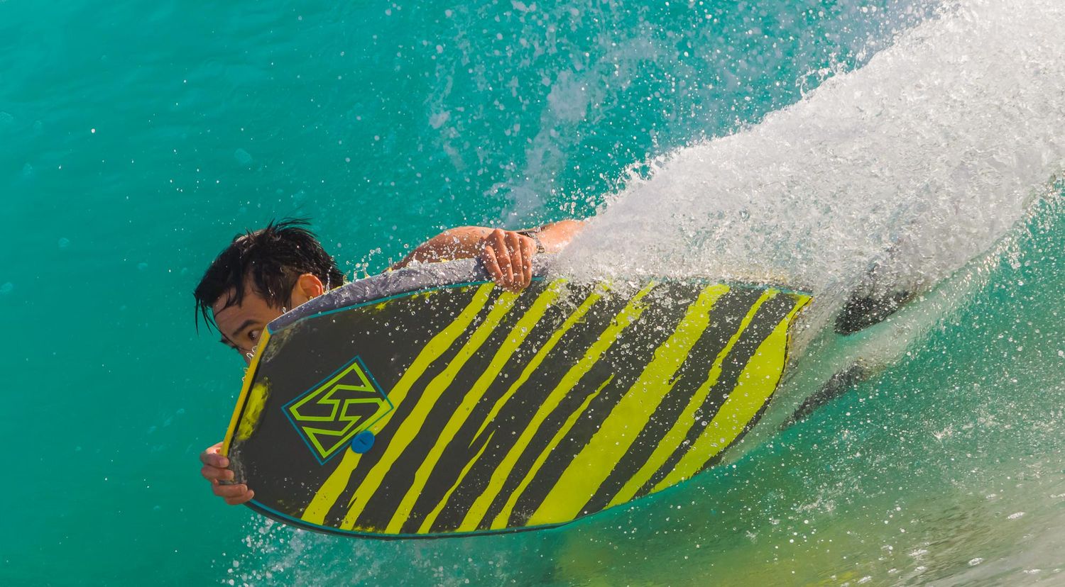 Hawaii, Oahu, Sandy Beach, Wave surfing, Bellyboarding, Shorebreak, Bodyboarding, Bodysurfing