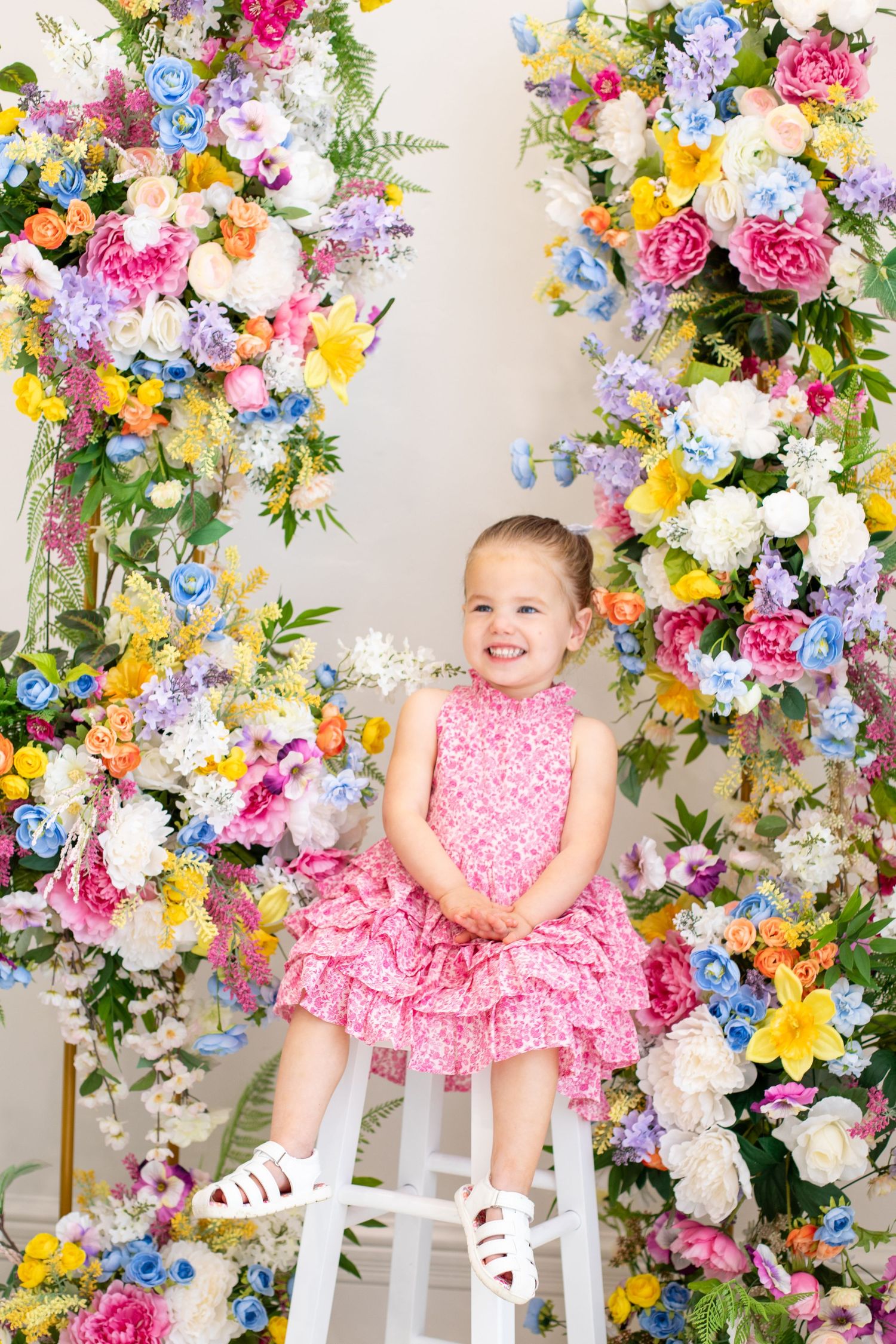 Emily Lupton photography capturing floral spring set up in studio near cincinnati and dayton. Capturing families and children in studio