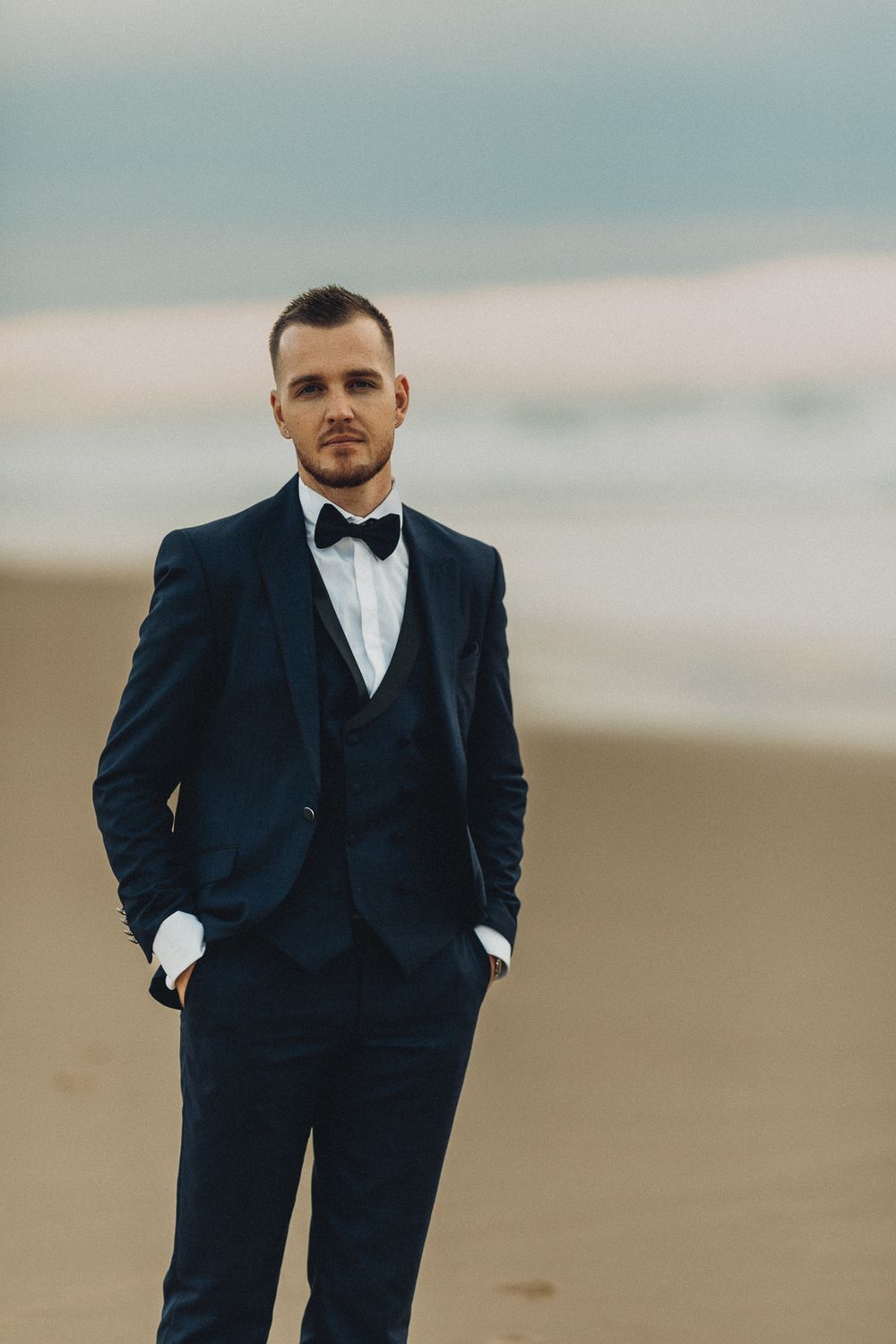 Photographe de mariage capturant des instants sincères et intemporels avec une approche artistique, élégante et naturelle.