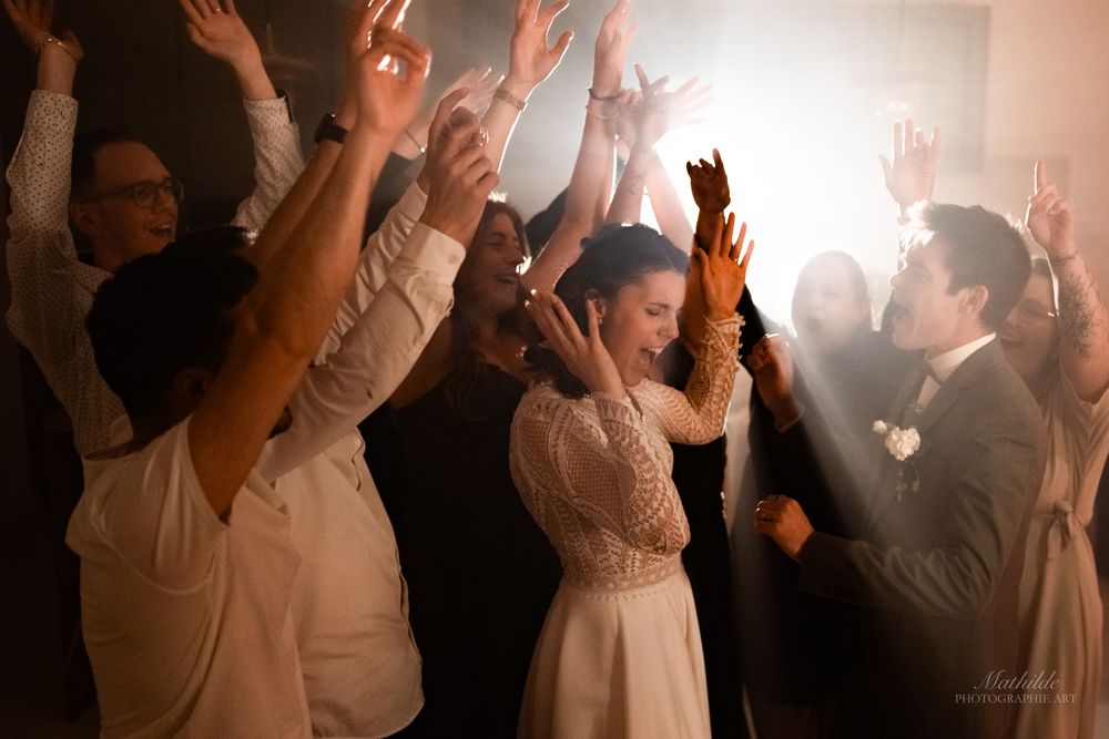 photographe mariage Drôme Isère Valence
reportage mariage
photo de mariage naturelle
séance photo couple mariage
photographe mariage luxe bo