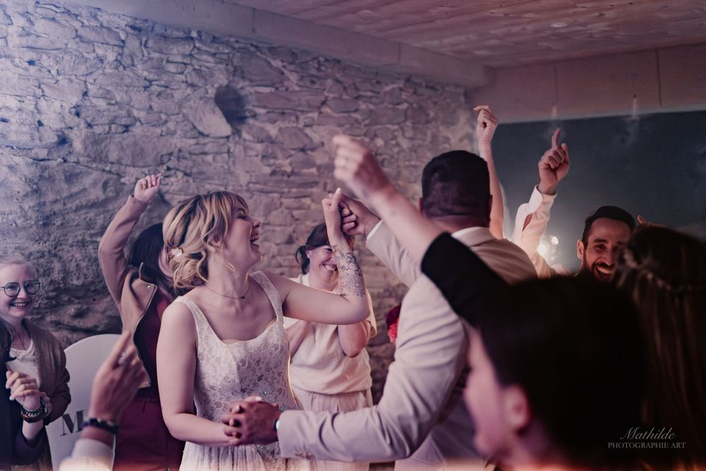 photographe mariage Drôme Isère Valence
reportage mariage
photo de mariage naturelle
séance photo couple mariage
photographe mariage luxe bo
