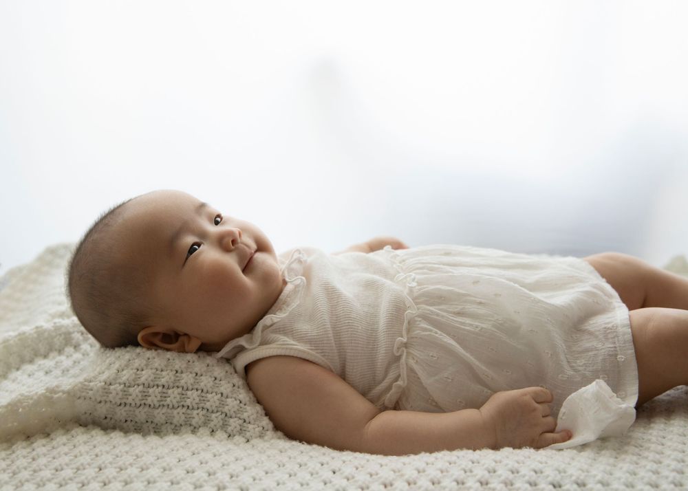 Hong Kong newborn, baby and family photographer Lullaby Images offering both in home and studio photo shoots