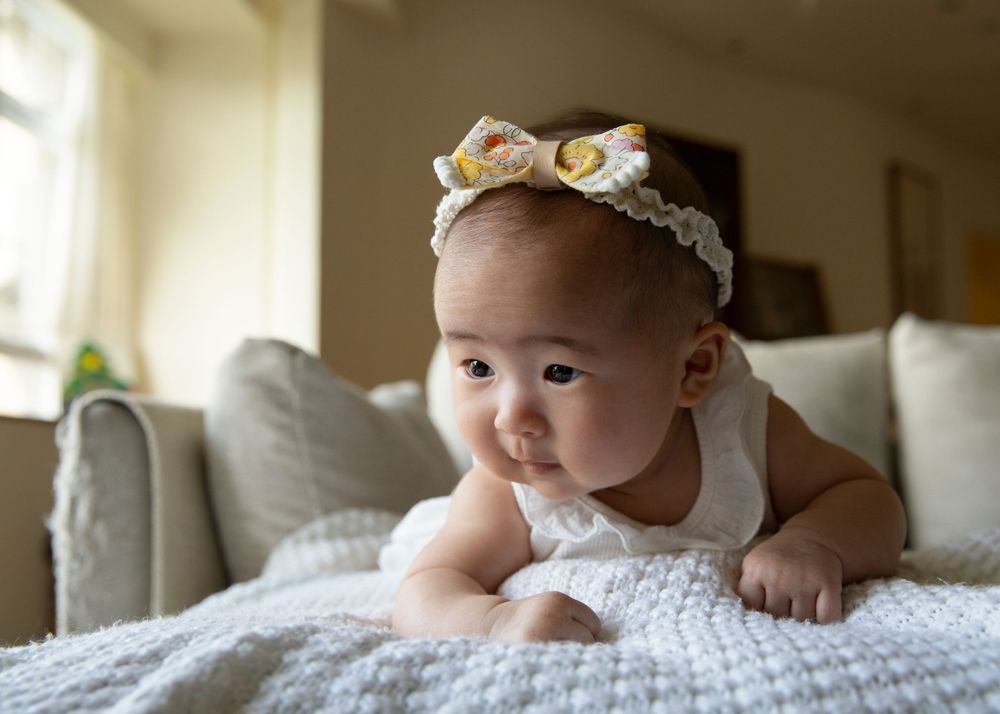 Hong Kong newborn, baby and family photographer Lullaby Images offering both in home and studio photo shoots