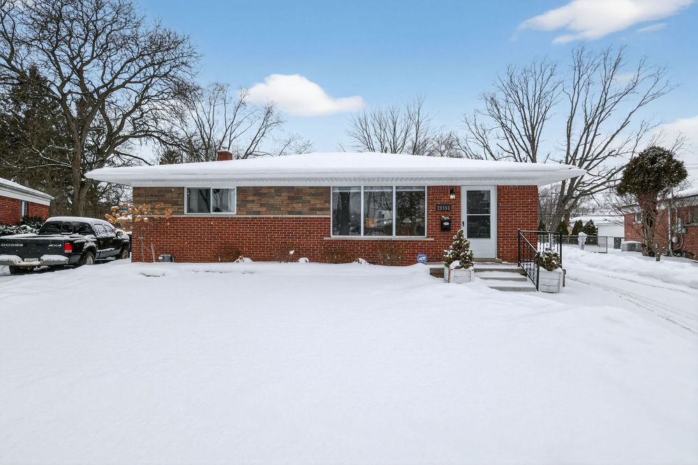 Professional real estate photography of an exterior in Madison Heights, Michigan