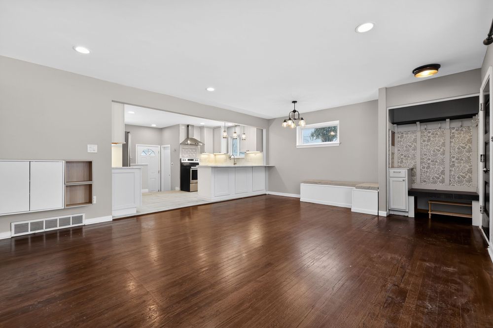 Professional real estate photography of a Living Room in Madison Heights, Michigan