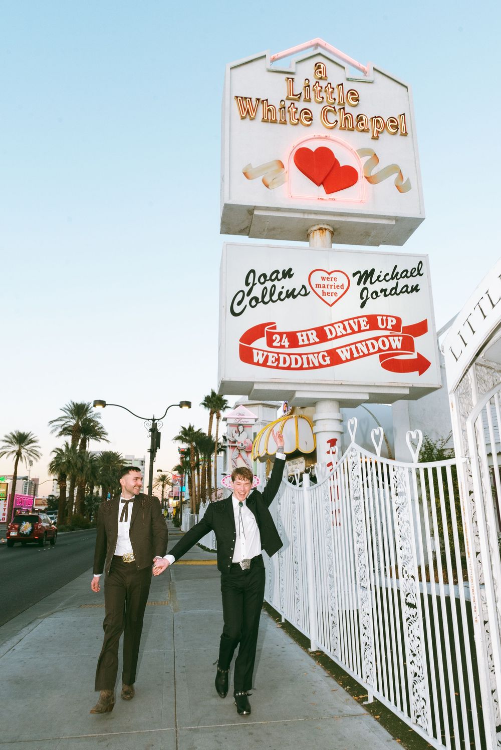 LGTBQ elopement at the Little White chapel