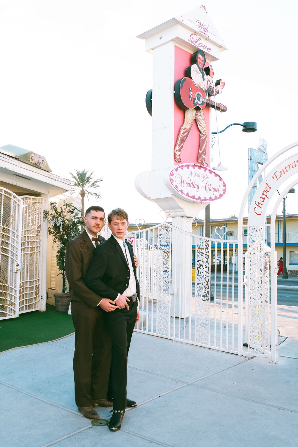 Las Vegas sign elopement
