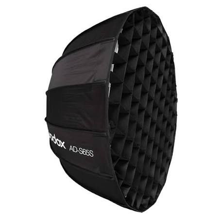 Godox AD-S65S octagonal softbox with honeycomb grid diffuser for professional photography lighting.