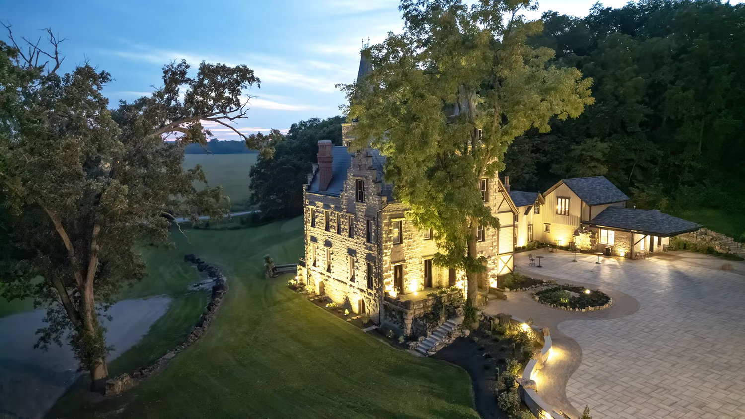 drone shot of the mac-o-chee wedding venue castle