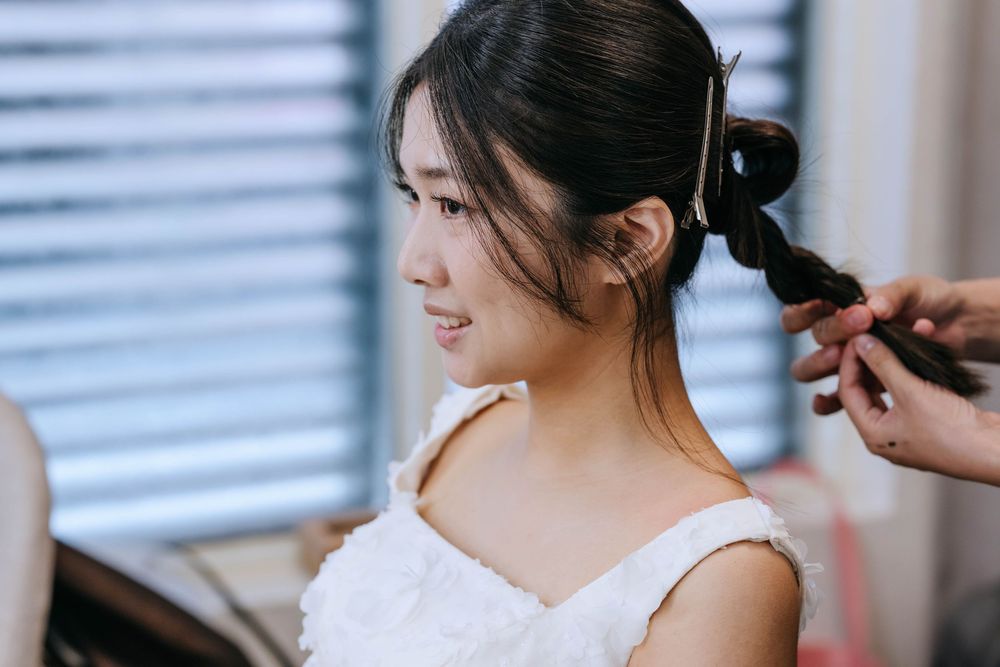 桃園晶宴午宴婚禮攝影，由渴望影像女攝影師 Jen 拍攝，以自然明亮、溫暖細膩的影像記錄新人與家人的真實互動。渴望影像提供桃園、台北、台中、台南、高雄及全台婚禮攝影，擅長飯店宴會、美式戶外婚禮、證婚與傳統婚禮，以自然而有美感的方式留下每一場婚禮故事。