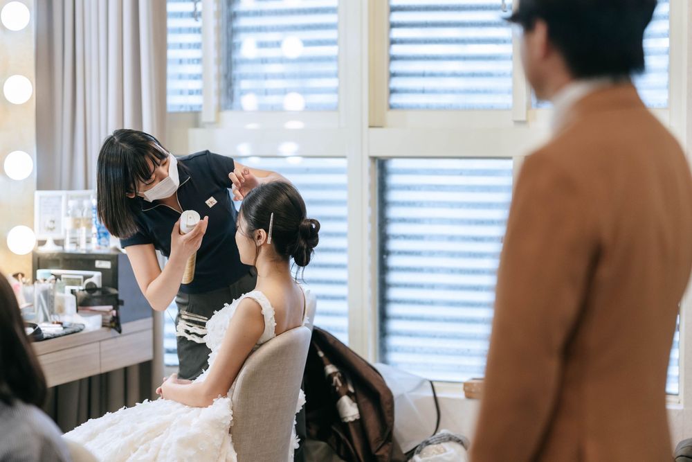 桃園晶宴午宴婚禮攝影，由渴望影像女攝影師 Jen 拍攝，以自然明亮、溫暖細膩的影像記錄新人與家人的真實互動。渴望影像提供桃園、台北、台中、台南、高雄及全台婚禮攝影，擅長飯店宴會、美式戶外婚禮、證婚與傳統婚禮，以自然而有美感的方式留下每一場婚禮故事。