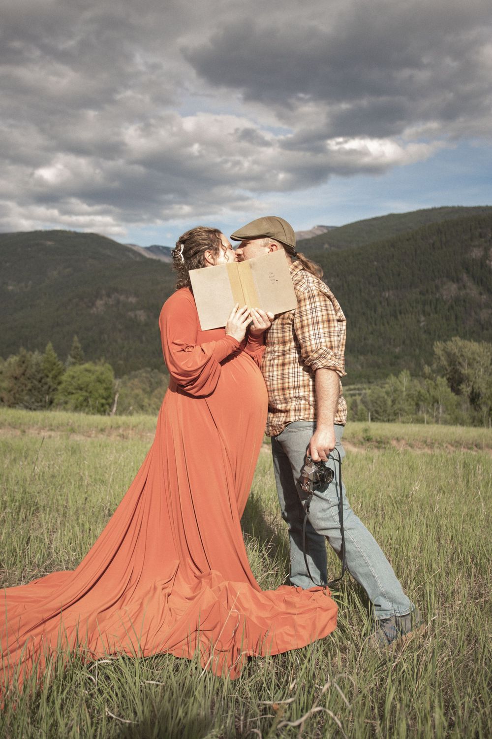 Slocan Valley Maternity Photography. Nelson BC Maternity
