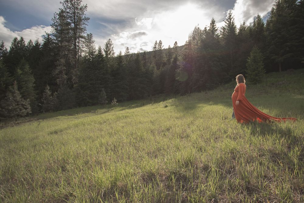 Slocan Valley Maternity Photography. Nelson BC Maternity
