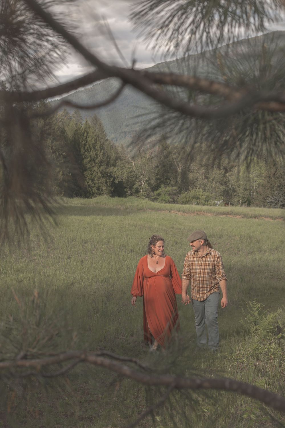 Slocan Valley Maternity Photography. Nelson BC Maternity