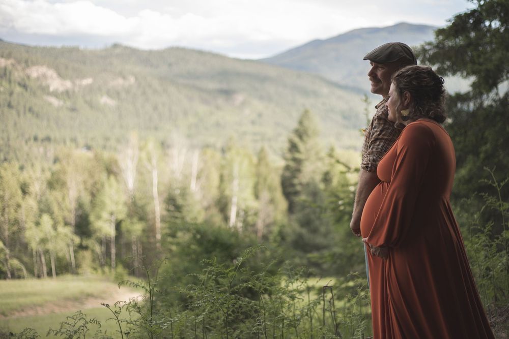 Slocan Valley Maternity Photography. Nelson BC Maternity