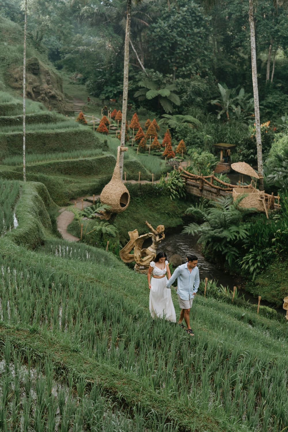Romantic couple photography at Alas Harum Ubud.