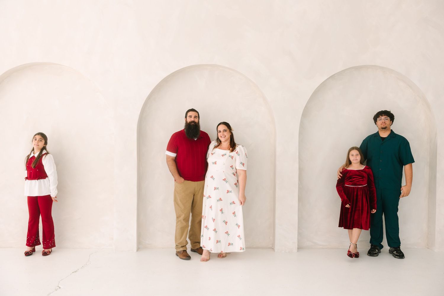 famioly portraits in a studio jacksonville florida