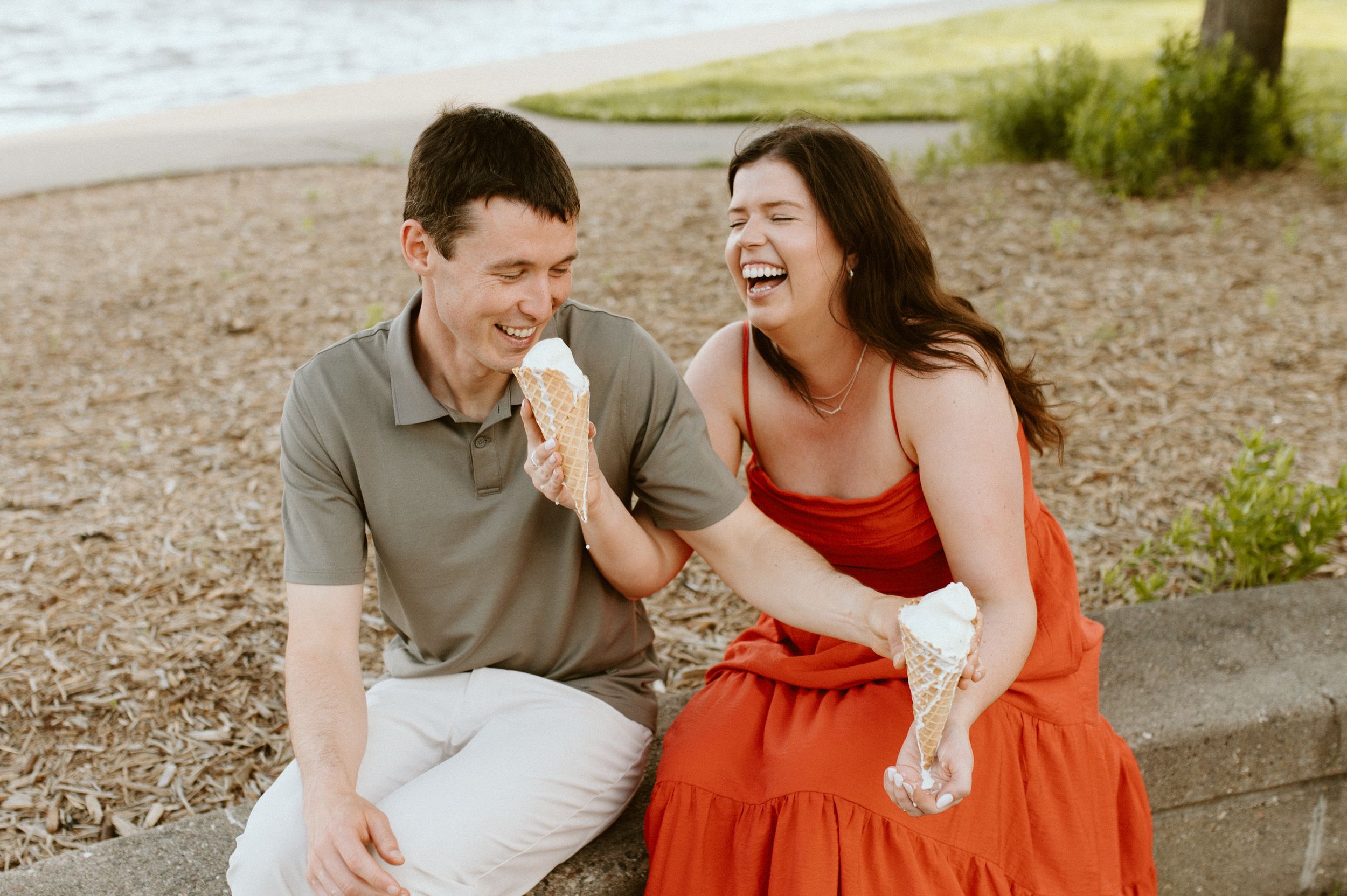 Minnesota Wedding Photographer, Romantic and Authentic Minnesota Photography, Minnesota Couple Photos | Rachel Marie Photography